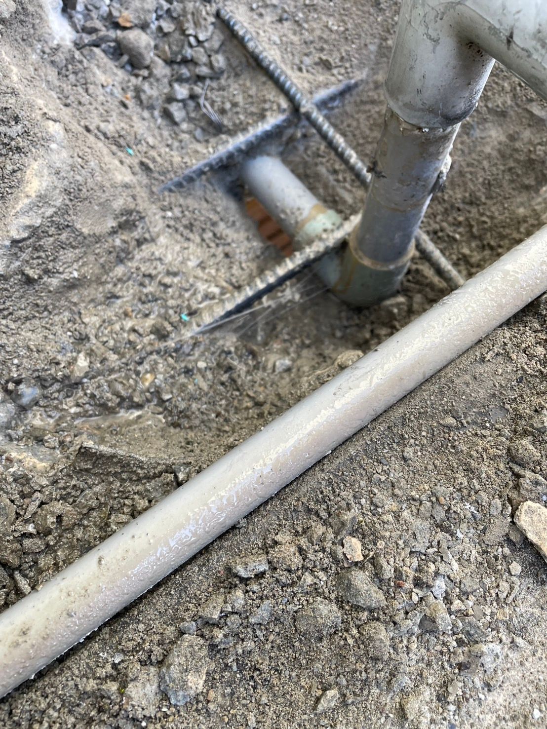 新竹管路抓漏案例-儀器檢測後開挖精準找到漏水點